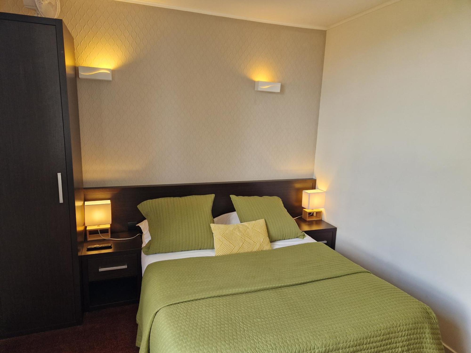 Hotel Bal Tournehem Exterior photo