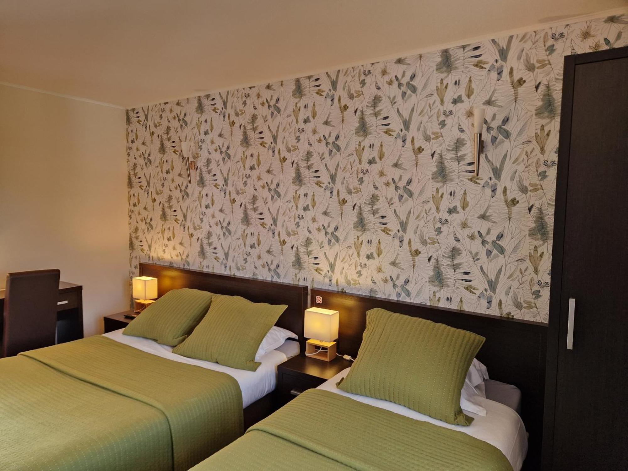 Hotel Bal Tournehem Exterior photo